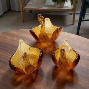 Mid century golden brown amber Color Glass Nesting Swans  Vintage Italian
